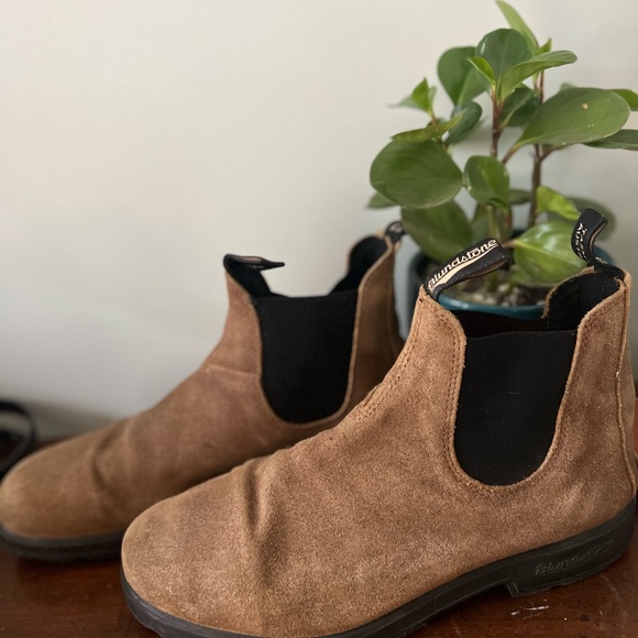 Blundstone Brown Suede Ankle Boots - Picture 3 of 7